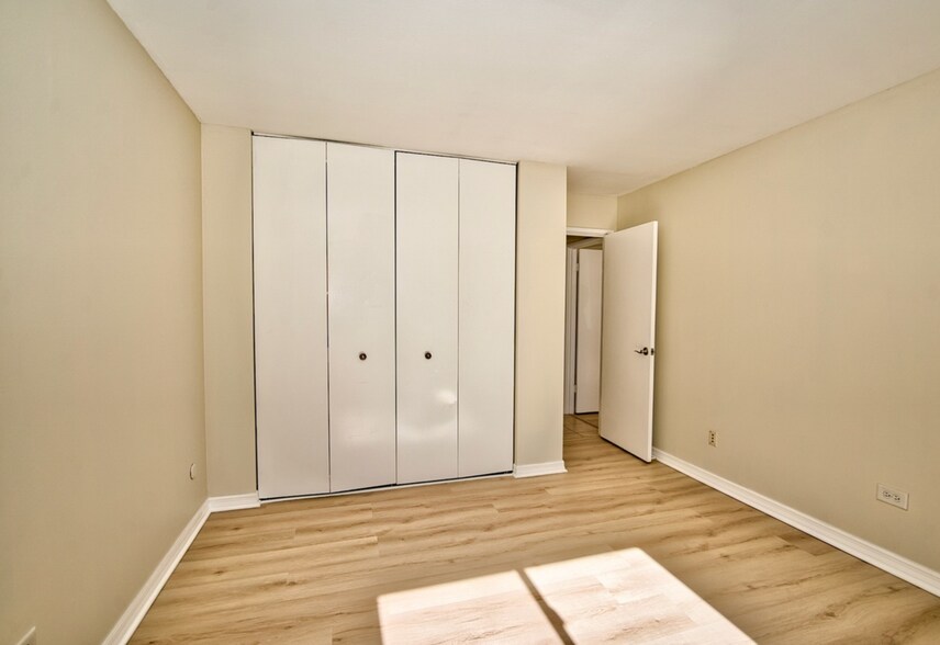 Building Photo - 1206 E Fairview St