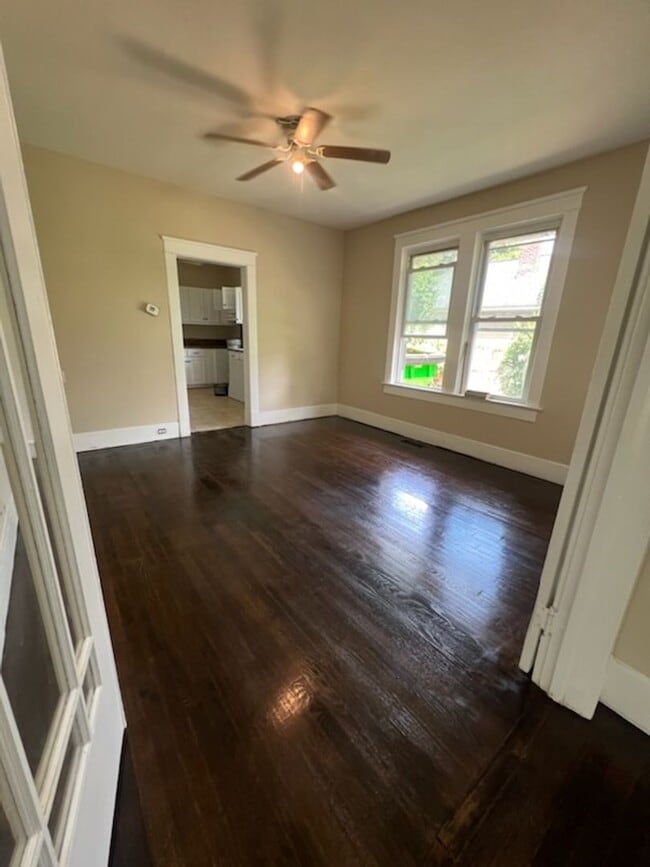 Building Photo - 1215ga