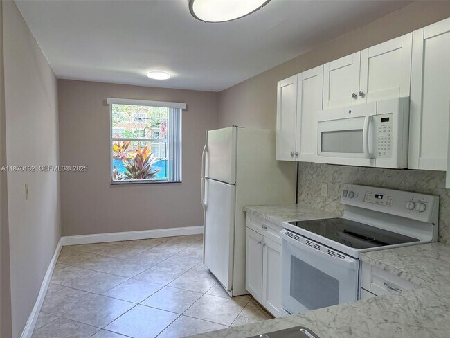 Building Photo - 8781 Wiles Rd