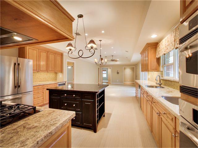 Building Photo - 4517 Tonawanda Dr