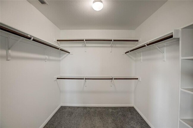 Building Photo - 162 Guemal Rd