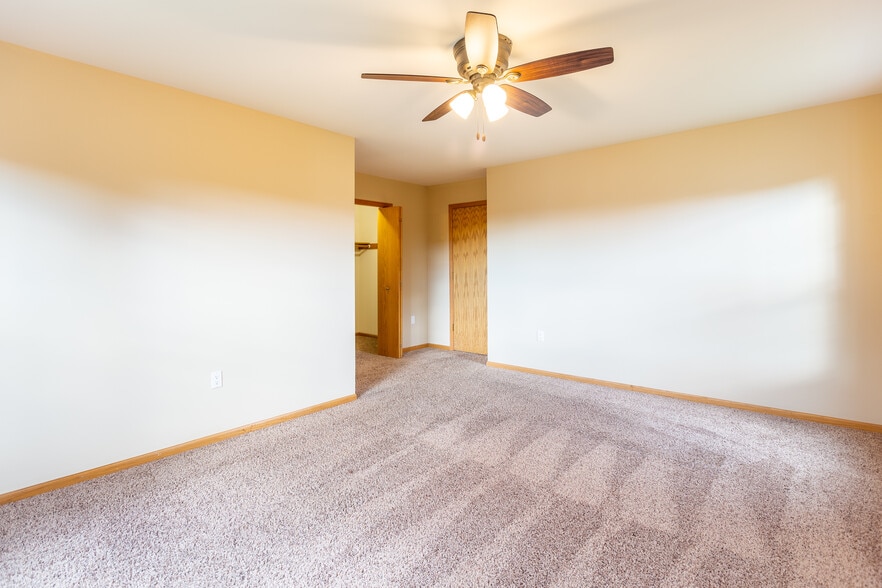 Building Photo - 6827 East Pass