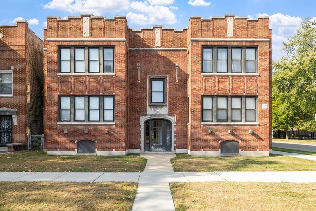 Primary Photo - 7202 S Indiana Ave