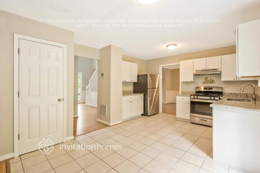 Building Photo - 5203 Pine Branch Cir