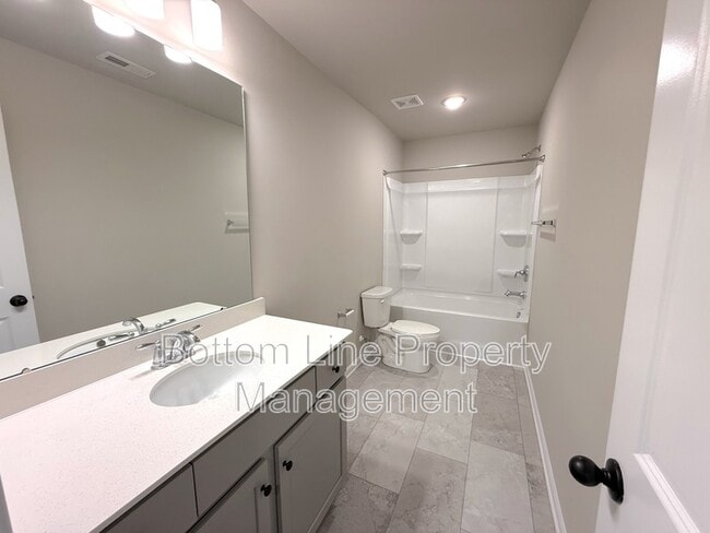 Building Photo - 9016 Stoney Waters Ct