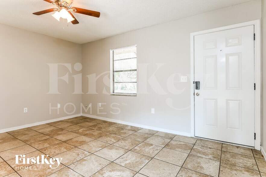 Building Photo - 3650 Willys Ave