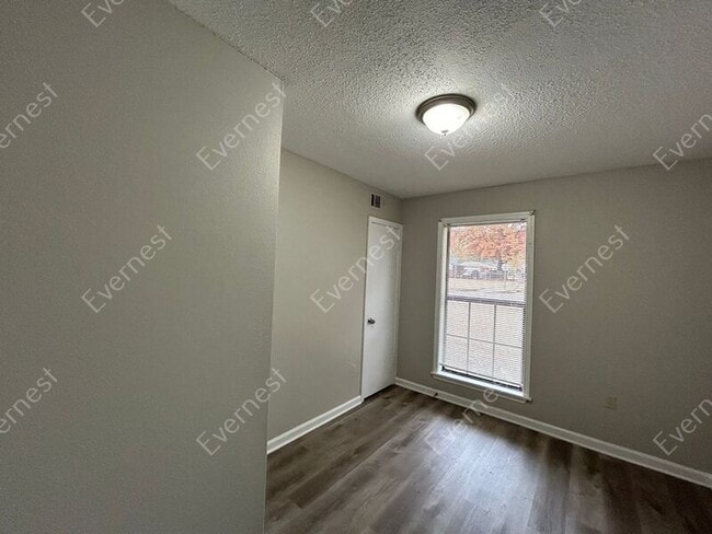Building Photo - 4330 Almo Ave