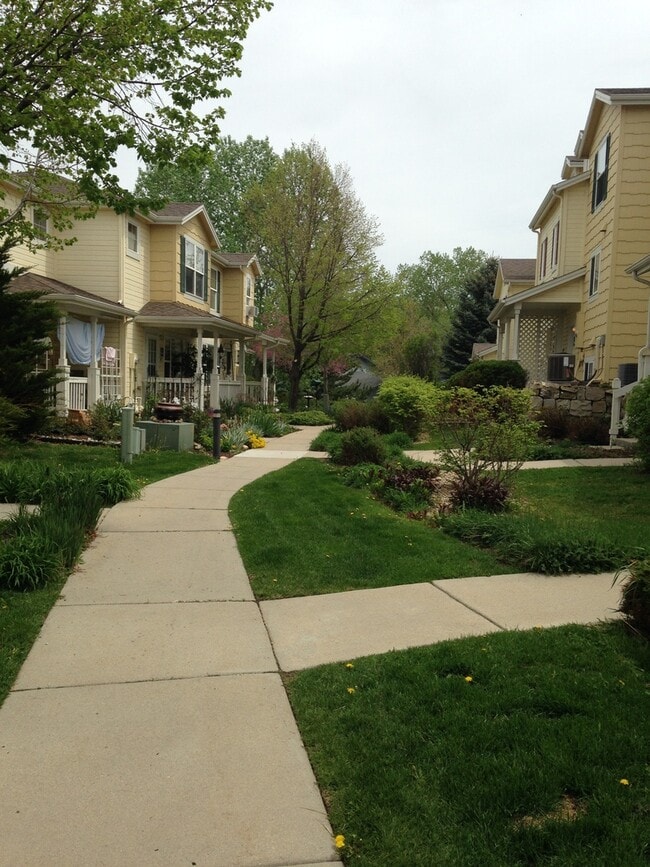 Building Photo - 3B/2.5B Boulder Townhome Close to Campus Available 8/1