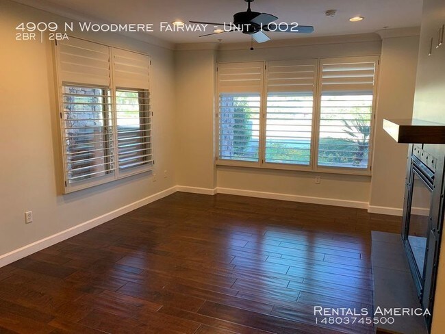 Building Photo - MOVE IN SPECIAL