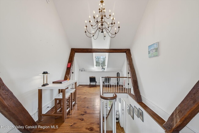 Building Photo - 48 Oak Rd