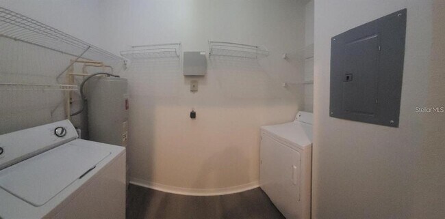 Building Photo - 1125 Lake Shadow Cir