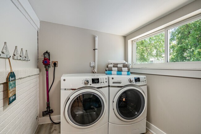 Building Photo - 5708 Park Blvd