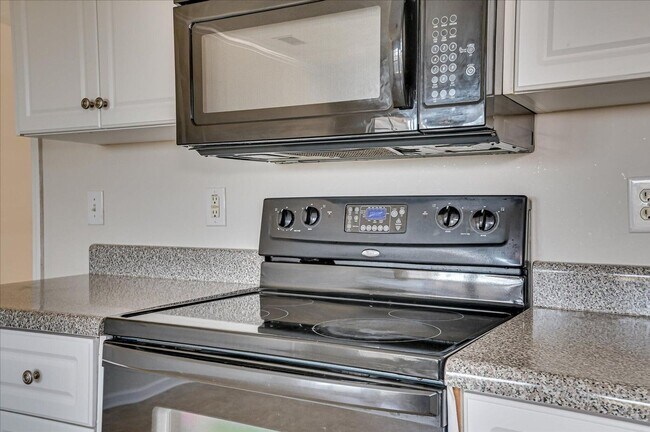 Building Photo - 772 Michelle Ct