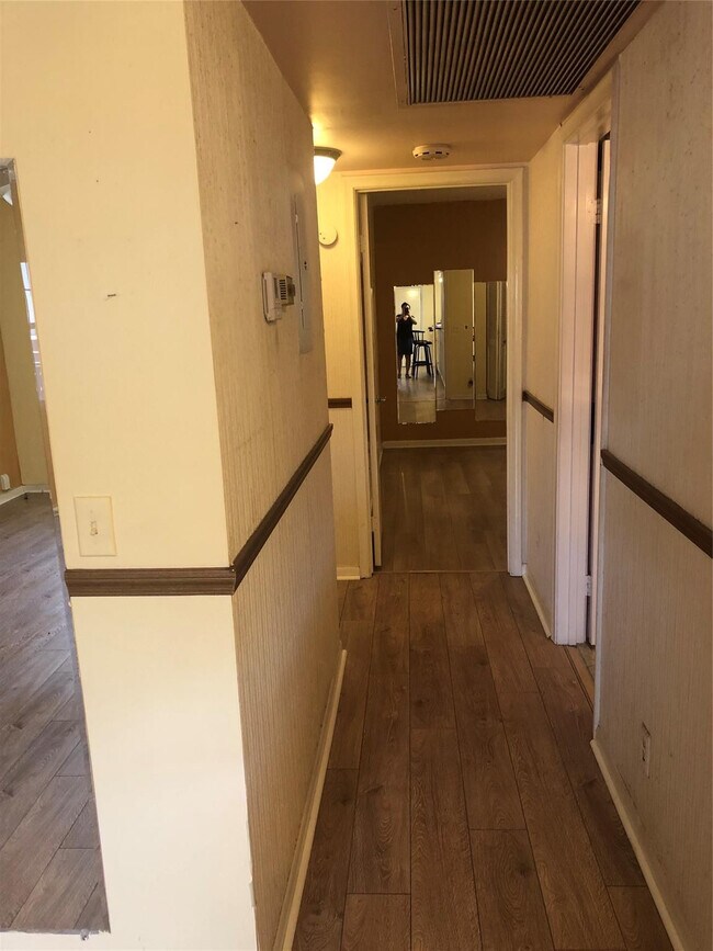 Building Photo - 151 SW 135th Terrace