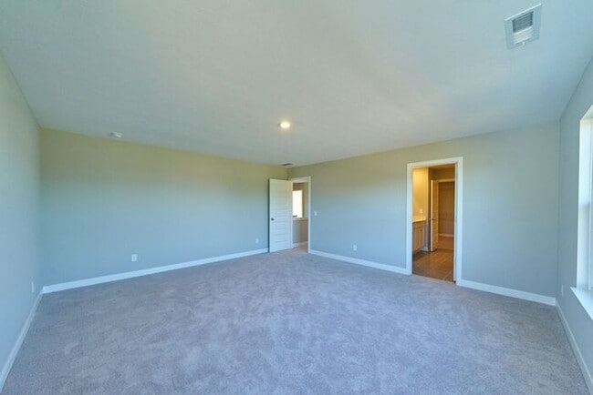 Building Photo - 5 Bedroom New Build in Camby!
