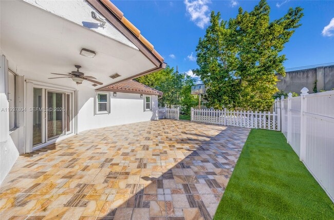 Building Photo - 6240 Gauntlet Hall Ln