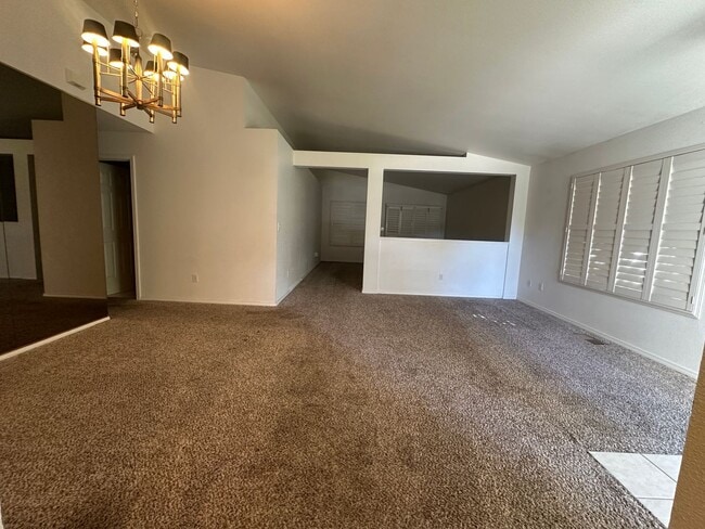 Building Photo - Adorable single story, 3 bedroom, 2 bath h...