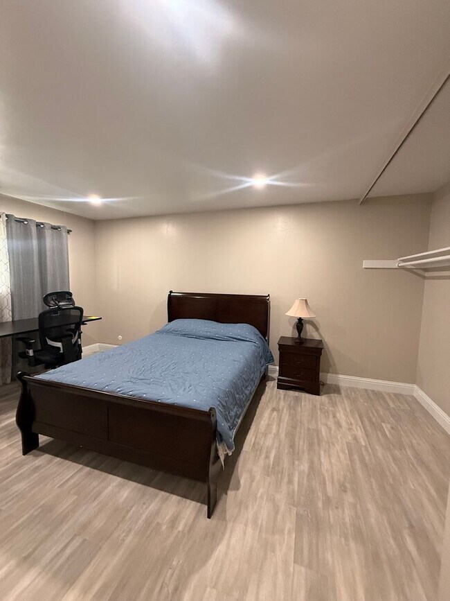 Building Photo - 55+ Community in Bay Village!