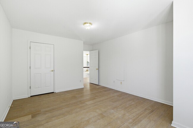 Building Photo - 1702 Clay Brooke Ct SE