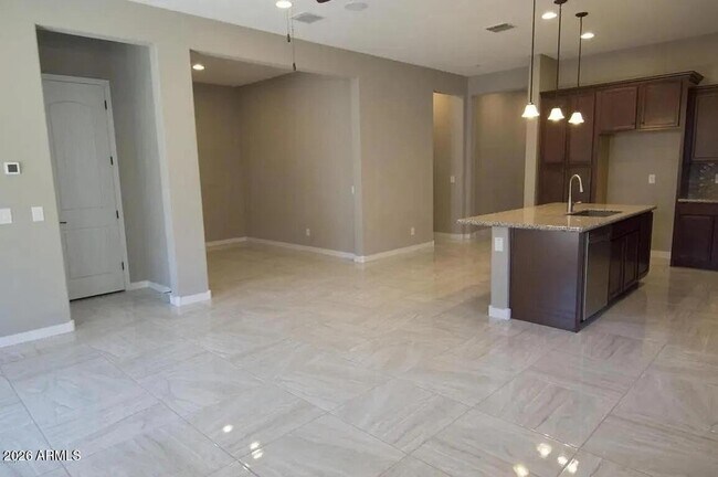 Building Photo - 1705 W Dawn Dr
