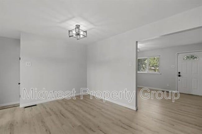 Building Photo - 925 Gonzaga Ln