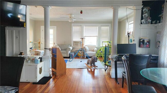 Building Photo - 309 Carrington Ave