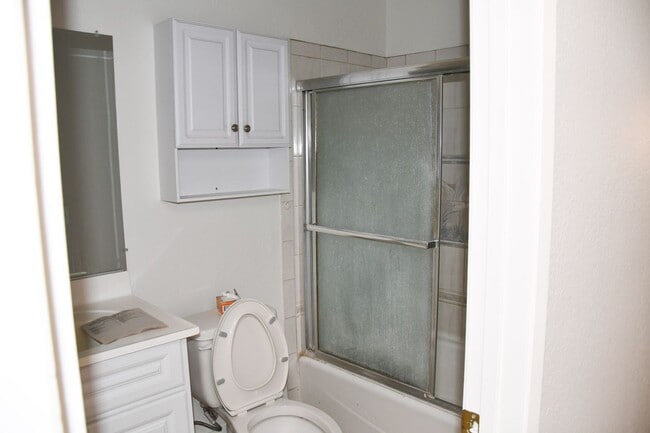 Building Photo - 1271 N Mosswood Dr