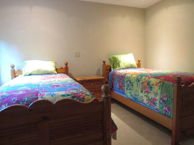 Building Photo - 1140 Roosevelt Trail