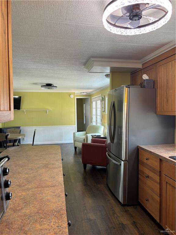 Building Photo - 18 Lago Vista St
