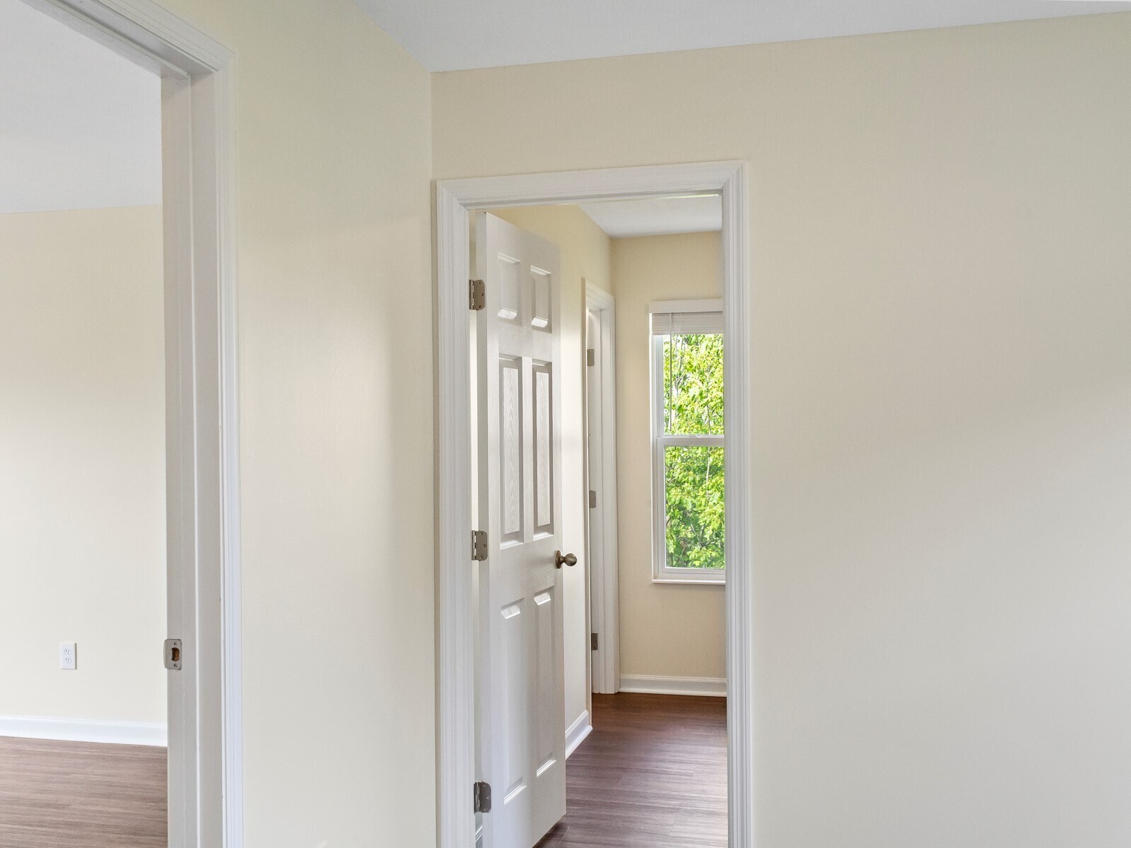 Building Photo - 7694 Hillsdowne Cir
