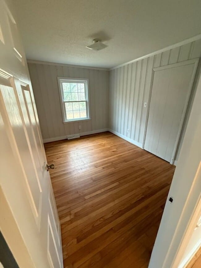Building Photo - 3 bed, one bath house in Mebane