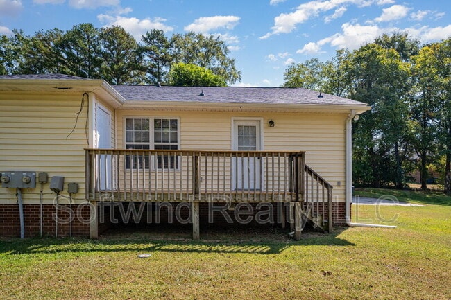 Building Photo - 1348 Hillside Dr