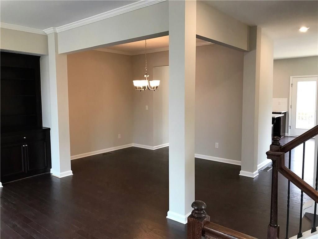 Building Photo - 596 Sunset Park Dr