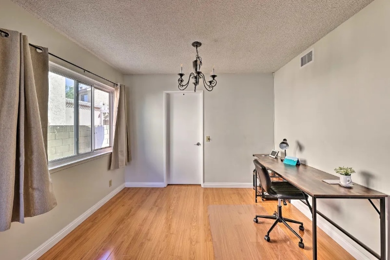 Building Photo - 123 Undisclosed