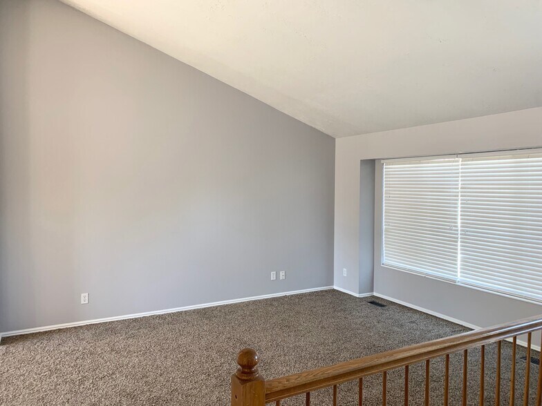 living room - 5385 Crus Corvi Rd