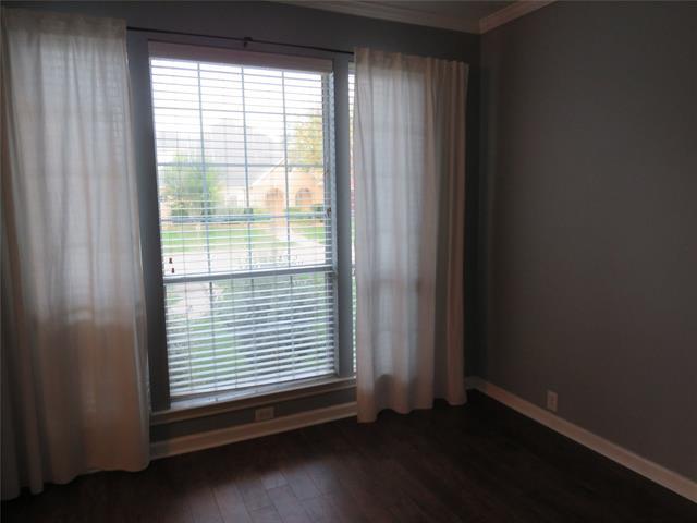 Building Photo - 7585 Ravenhill Dr