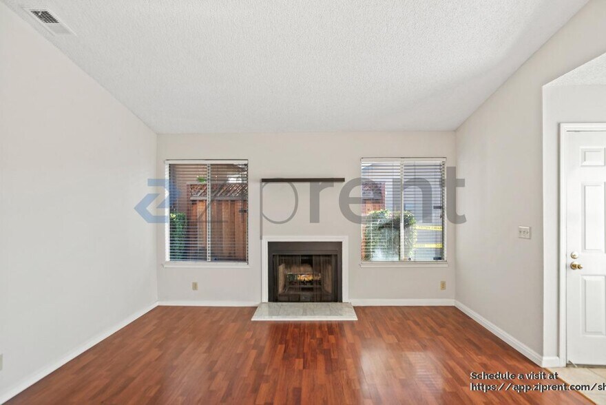 Building Photo - 1618 Seacreek Way