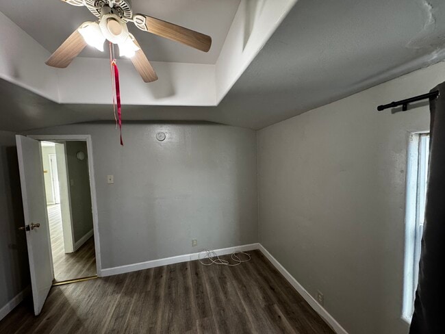 Building Photo - 229 Philippine St