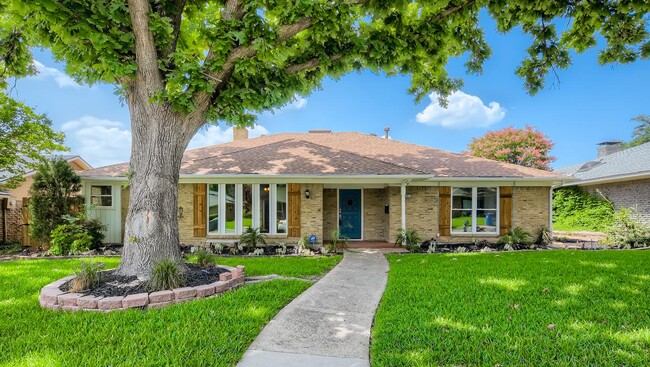 Primary Photo - Sensational Prestonwood home with outdoor ...
