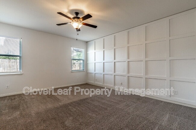 Building Photo - 8003 Oxbow Way