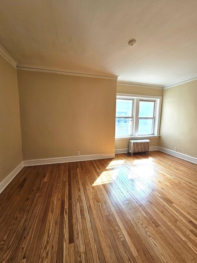 Building Photo - 4821 N Springfield Ave