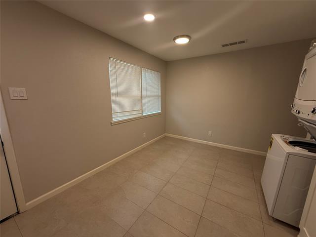 Building Photo - 1301 Sam Houston Dr