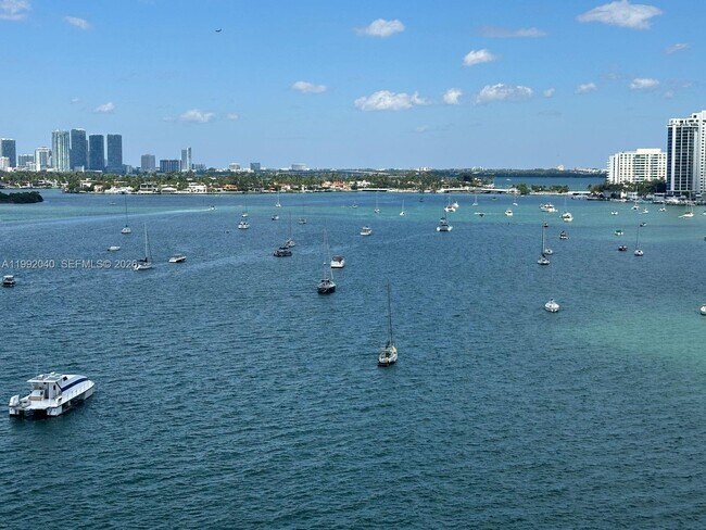 Building Photo - 1000 West Ave