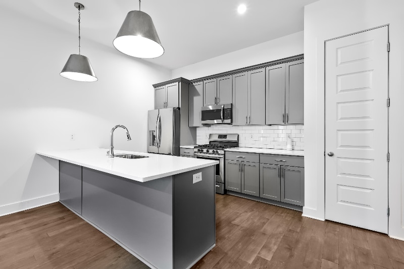 Building Photo - 700 James Ave