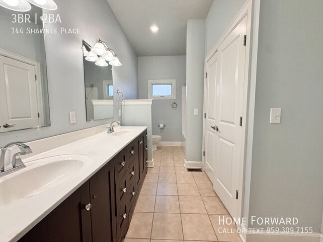 Building Photo - 144 Shawnee Pl