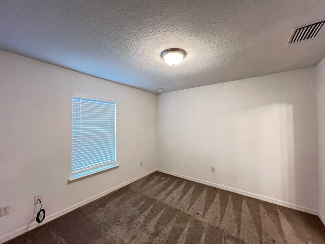 Building Photo - STUNNING 3 BD/2BA Home in Ocala!!!