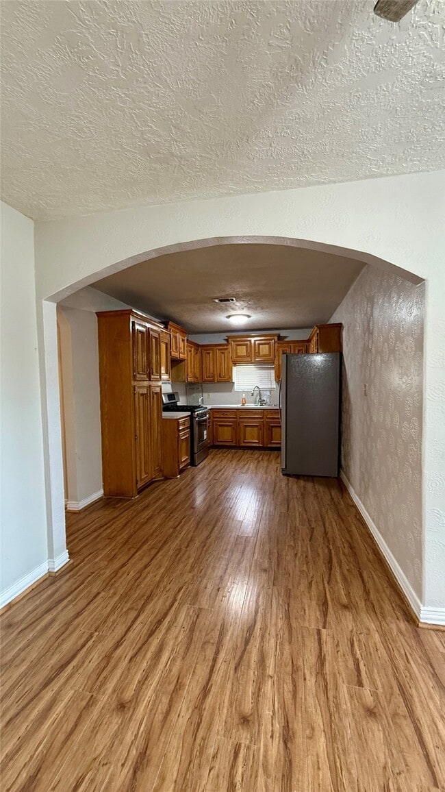 Building Photo - 13346 Louisville St