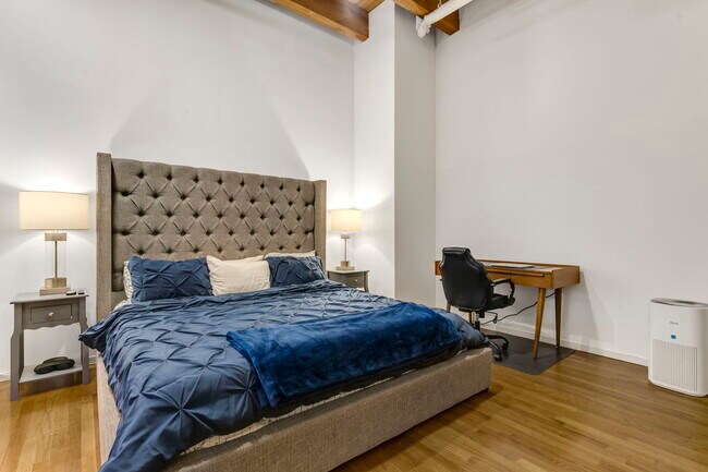 Building Photo - 1727 S Indiana Ave