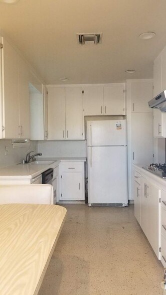 Building Photo - 6851 Wilbur Ave