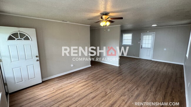 Building Photo - 10 Navy Dr